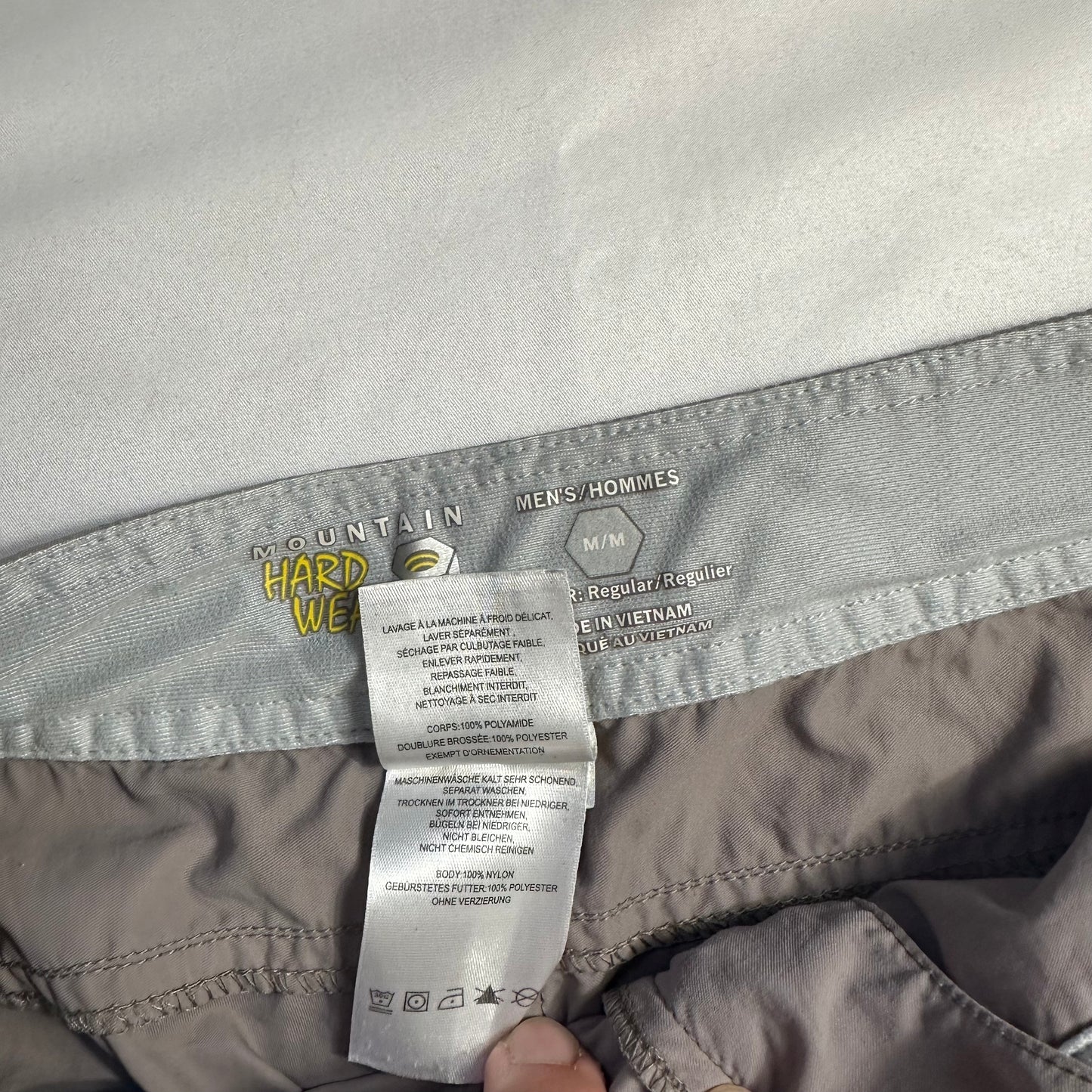 00s Mountain Hardware Cargo Bottoms