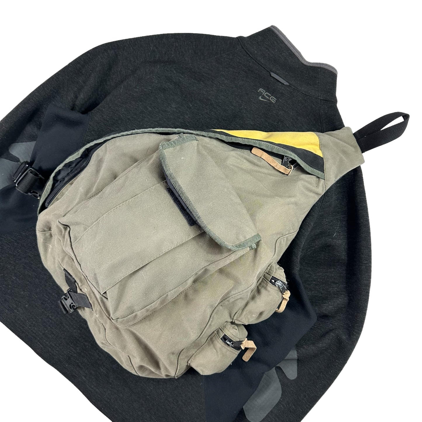 00s GAP technical Sling Bag